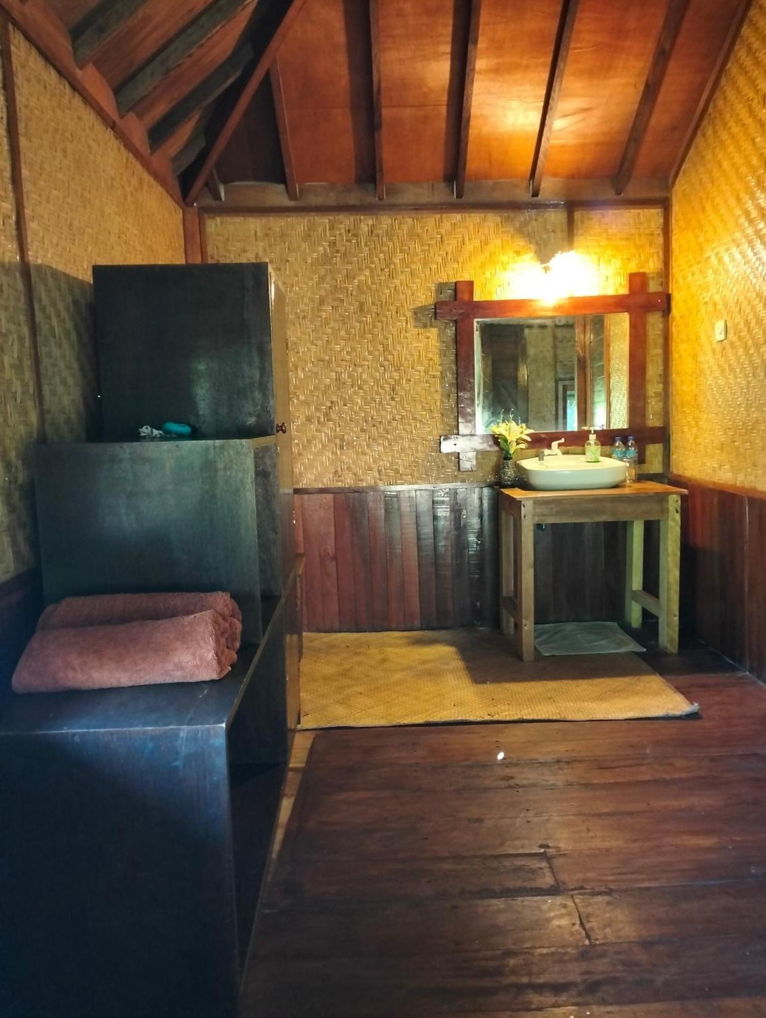 Tangga Bungalows กิลิไอร์ ห้อง รูปภาพ